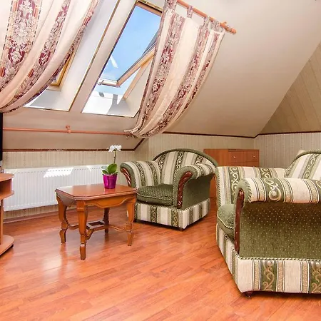 Apartahotel Georghof Old Town 3*